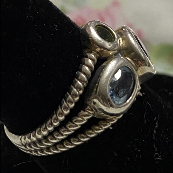Vintage Sterling Amethyst, Peridot, & Blue Topaz Size 8 Ring - Picture 2 of 6